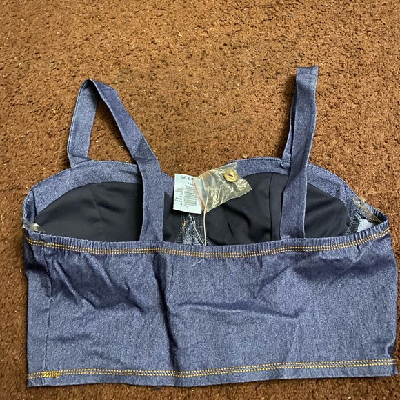 Crop top - Picture 2 of 4